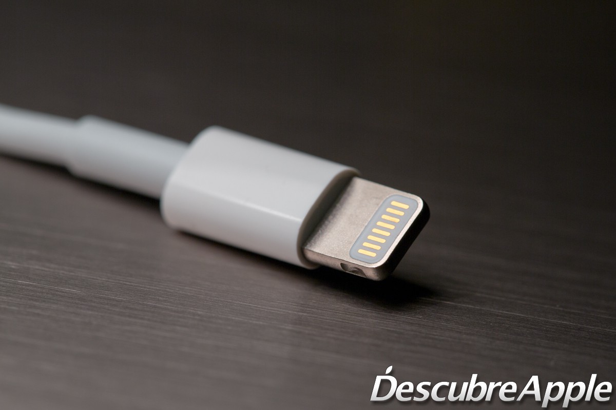 La Eurocámara reclama un único conector de carga: ¿peligra Lightning?