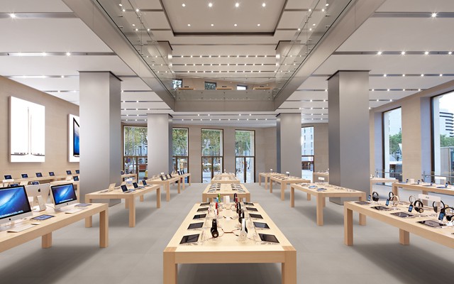 Las ventas en las Apple Stores físicas se reducen por la ausencia de productos novedosos