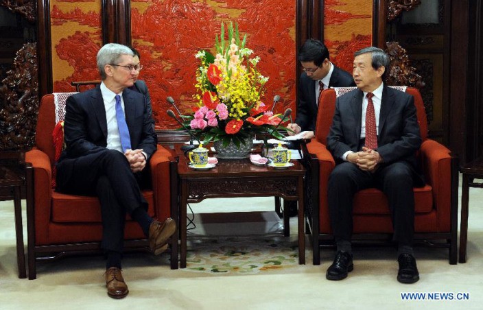 Tim Cook se entrevista con el Viceprimer ministro chino con las filtraciones en iCloud como tema a tratar