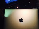 El Macbook Air de 12 pulgadas podría decir adiós al mítico logo iluminado en la tapa