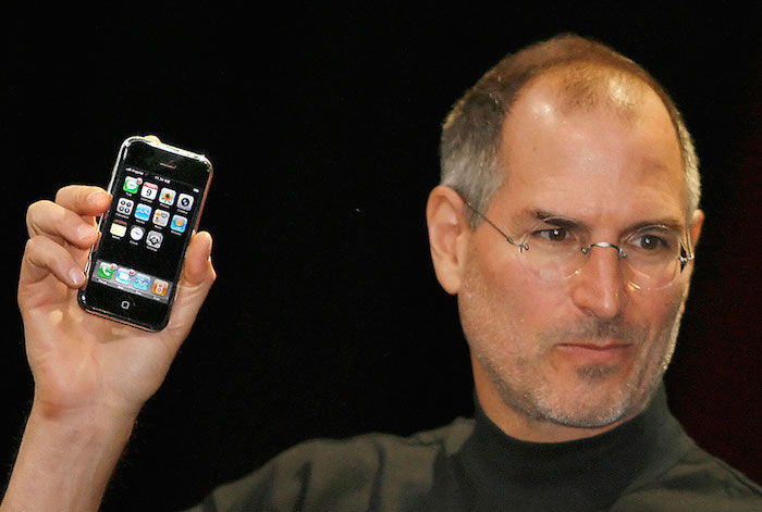 Steve Jobs mostró a Obama el iPhone original antes de su presentación y quedó impresionado