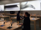 Apple coloca carteles publicitarios del Apple Watch en sus tiendas aunque aún no esté a la venta