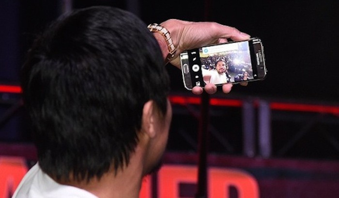 Manny Pacquiao cambia su iPhone por un Galaxy S6… pero solo aguanta un día