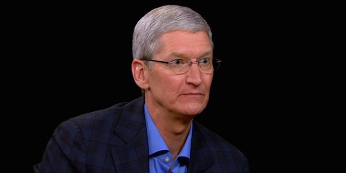 Tim Cook podría haber violado la ley al salir al paso de la depreciación de las acciones de Apple