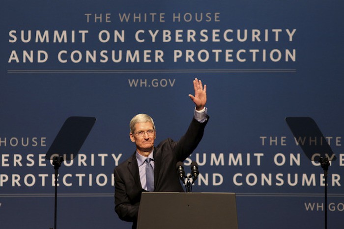 Tim Cook insiste en la privacidad de los usuarios frente al gobierno