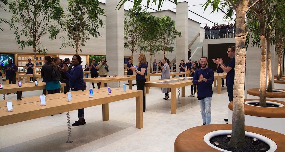Apple confía en el lado bueno de la gente: los iPhone de exposición no estarán atados en las Apple Store