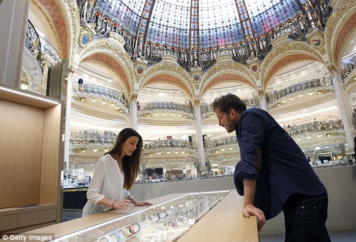 La tienda exclusiva del Apple Watch en París cerrará en 2017 por sus bajas ventas