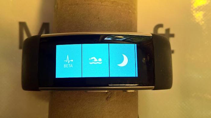 La nueva Microsoft Band iba a medir tu actividad en la piscina… pero Apple se adelantó