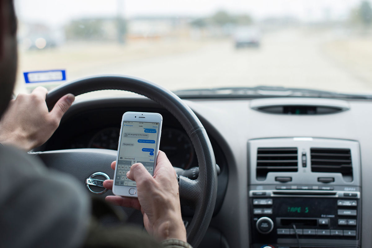 Estados Unidos busca una manera de evitar las distracciones al volante por culpa de los smartphone