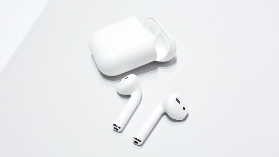 Los AirPods adelantan su llegada al próximo lunes 19