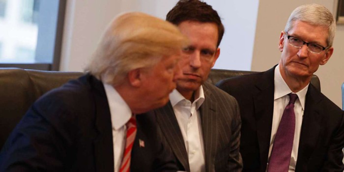 Tim Cook y Donald Trump