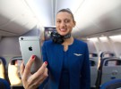 El uso de los móviles en los aviones seguirá estando prohibido