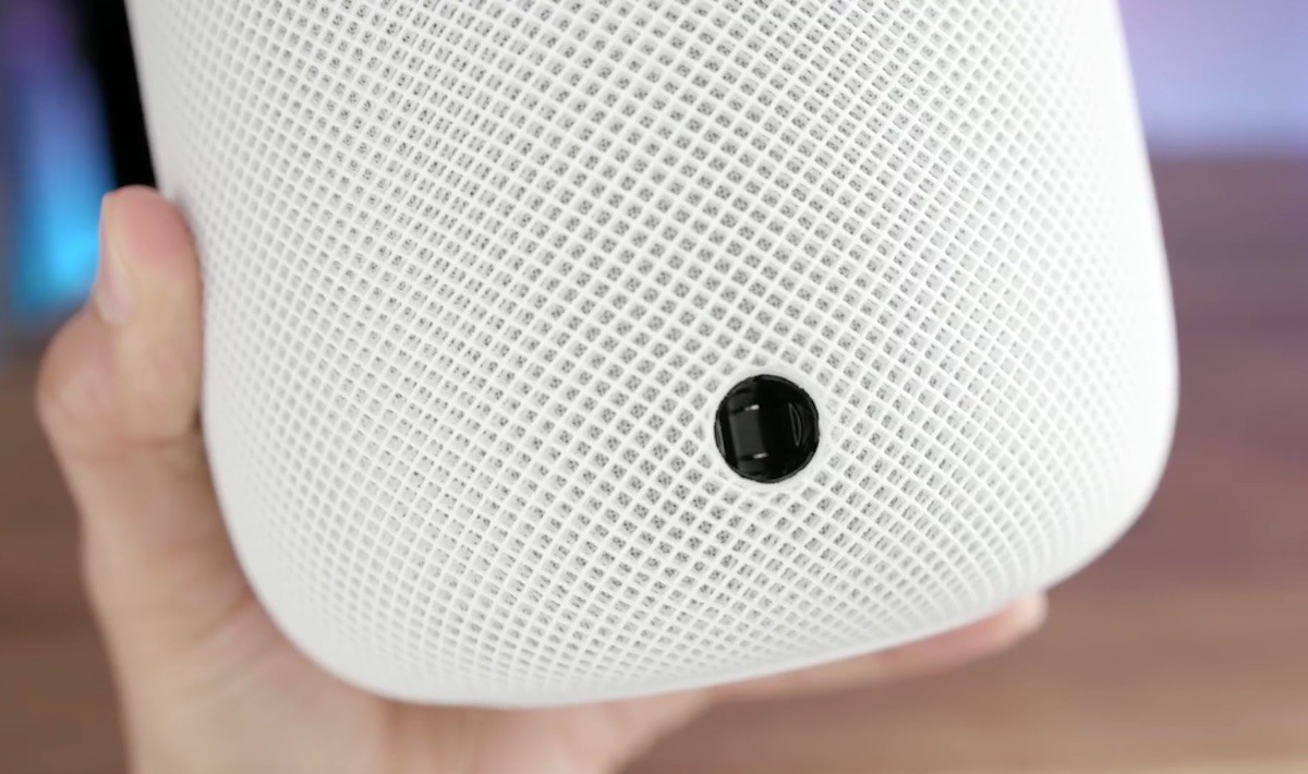 Sí, el cable de alimentación del HomePod se puede quitar… aunque no deberías