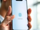 Comparativa de sensores biométricos: reconocimiento facial vs huella dactilar en smartphones premium
