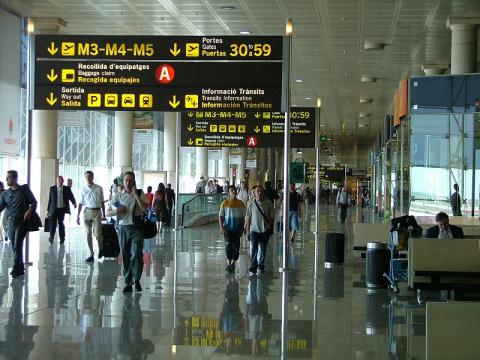 Nace una niña en la Terminal 2 del aeropuerto de El Prat