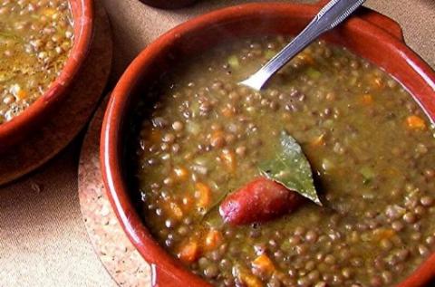 Guiso de lentejas y Merluza a la marinera