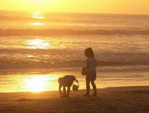 Los dermatólogos reconsideran las recomendaciones sobre el sol