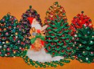 Manualidades para niños: árboles de Navidad en miniatura