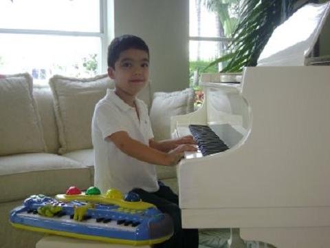 Un prodigio al piano con 9 años