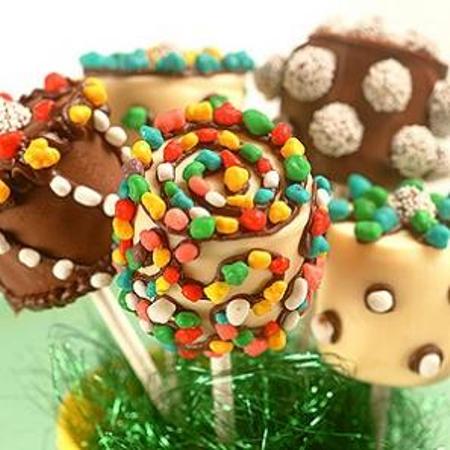 Receta para niños: Piruletas de nubes y chocolate