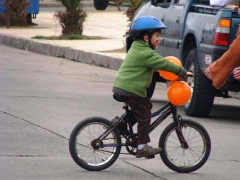 Aprender a montar en bicicleta (II)