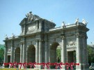 Decora la Puerta de Alcalá con Mensajeros de la Paz