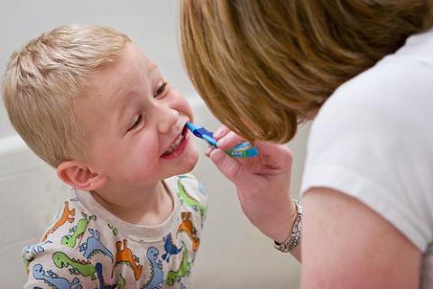 La alimentación incorrecta favorece la aparición de caries