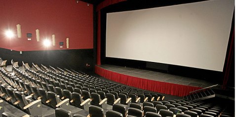 En Brasil crean una sala de cine exclusiva para mamás con sus bebés