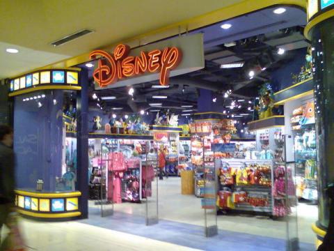 Disney Store abre sus puertas en La Vaguada, Madrid