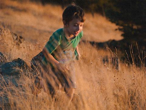 Los niños necesitan tener contacto con la naturaleza