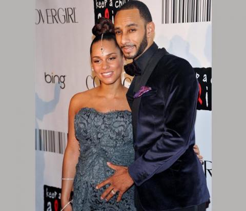 Alicia Keys se estrena como mamá