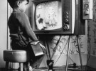 El 30 por ciento de los niños enciende la tele al llegar a casa