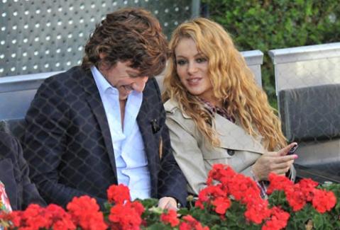 Paulina Rubio y Colate ya son papás