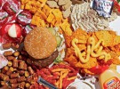 La OMS recomienda limitar la publicidad de comida basura