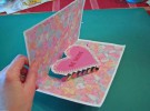 Manualidades con niños: Una tarjeta de San Valentín en 3D