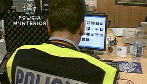 Policías encubiertos para luchar contra la pornografía infantil en internet