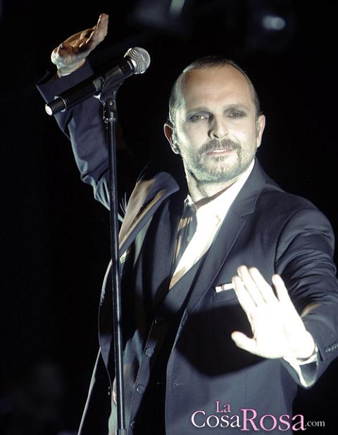 Miguel Bosé y otros padres-abuelos