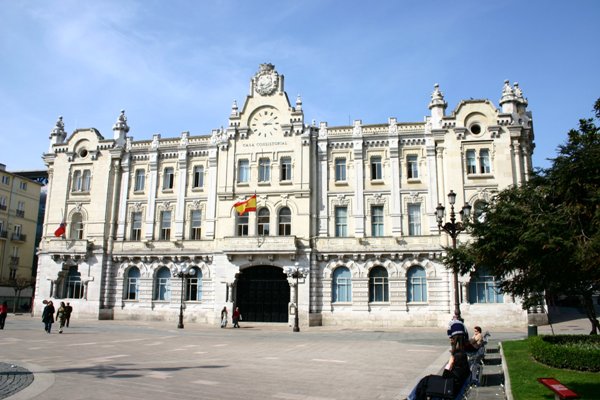 Los niños de Santander toman el Ayuntamiento