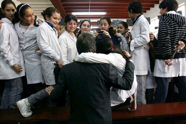 Se aumenta el número de niños por clase