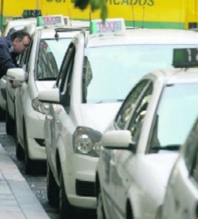 Incorporación de una silla para bebés en los taxis