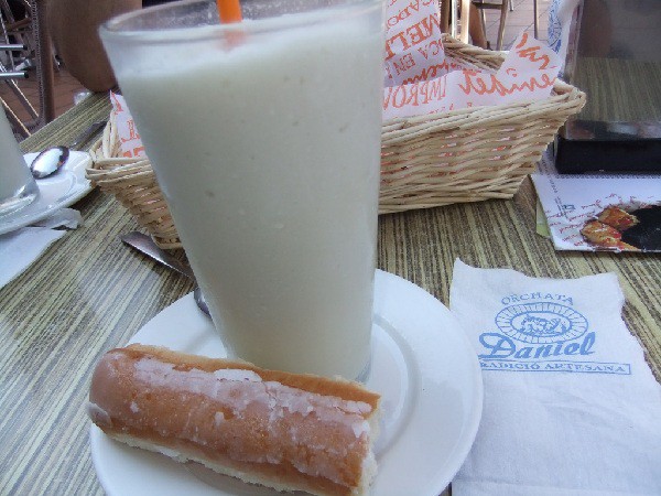 Receta para niños: Tarta de horchata y fartones