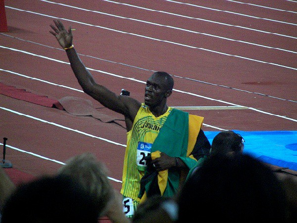 Usain Bolt nació con escoliosis que le provoca cojera