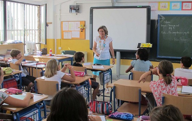 Aprender idiomas desde pequeños es importante para los españoles