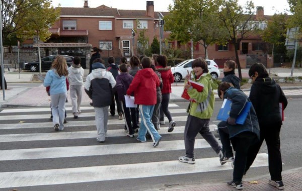 Ir caminando al colegio es toda una aventura