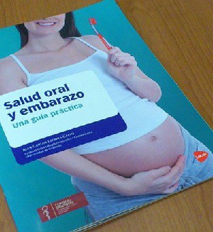 El Colegio de Dentistas presenta una guía práctica sobre «Salud Oral y Embarazo»