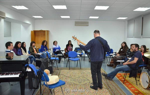 La musicoterapia potencia las capacidades de los niños