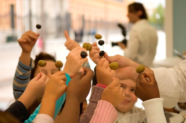 La aceituna, explosión de sabores en la dieta de los niños