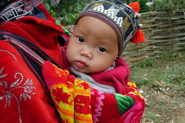 Los bebés vietnamitas sin pañal a los 9 meses