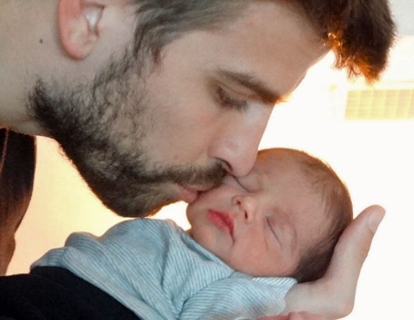 Primera foto oficial de Milan, hijo de Shakira y Piqué