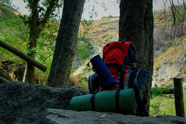 La primera excursión de los niños durmiendo fuera de casa